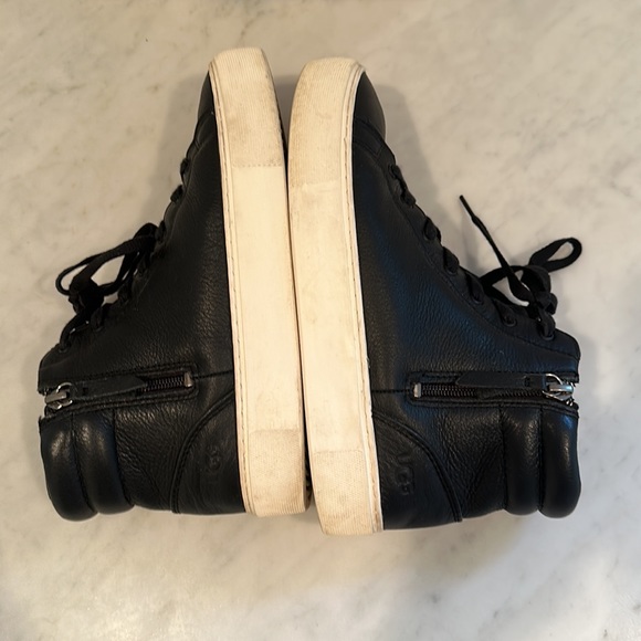 UGG Olli style leather high top sneakers w 📦 - Picture 5 of 8